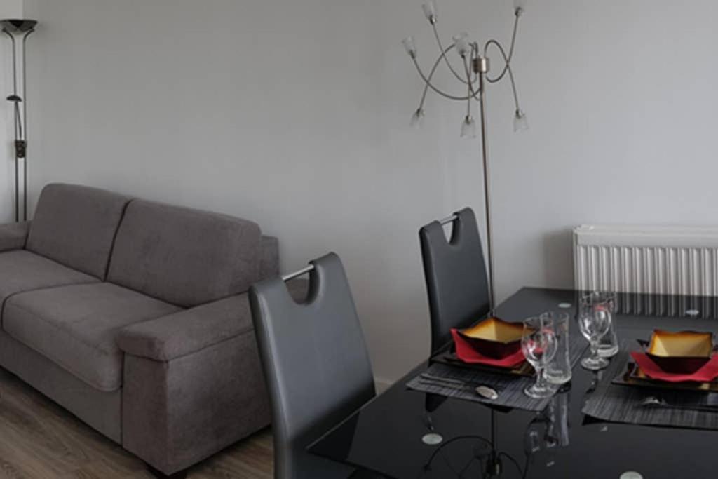 Beau Studio Renove 30M2 Balcon Vue Paris+Parking Lägenhet Exteriör bild