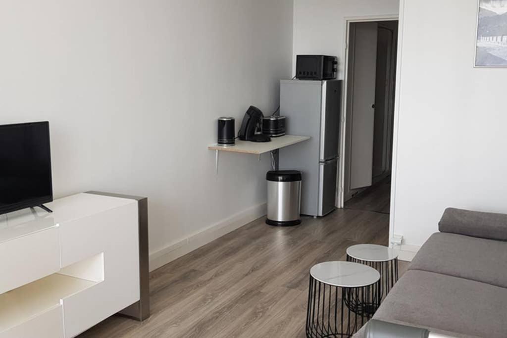Beau Studio Renove 30M2 Balcon Vue Paris+Parking Lägenhet Exteriör bild