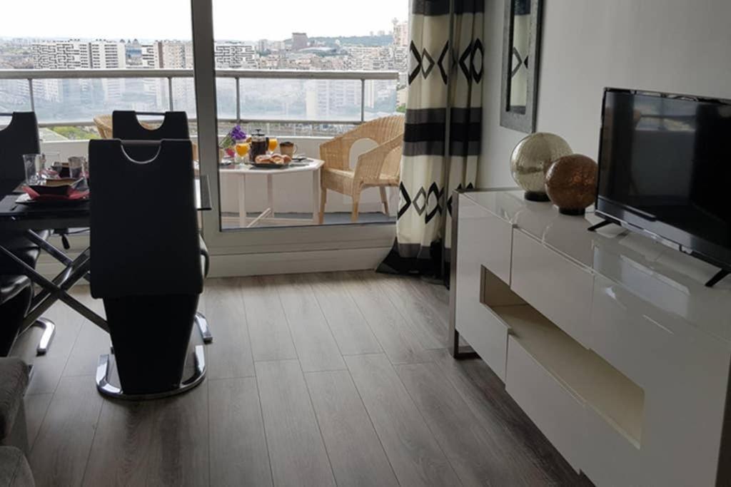 Beau Studio Renove 30M2 Balcon Vue Paris+Parking Lägenhet Exteriör bild