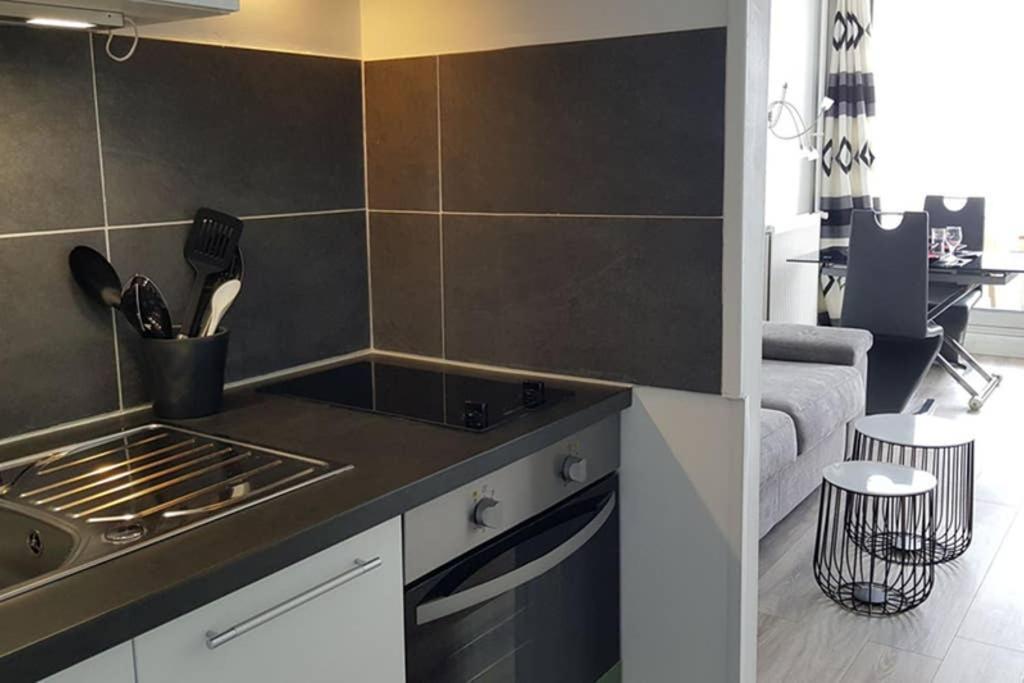 Beau Studio Renove 30M2 Balcon Vue Paris+Parking Lägenhet Exteriör bild